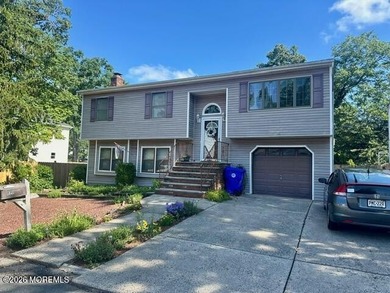 Spacious bi-level in Brick Township. Upstairs you will find a - photo 3