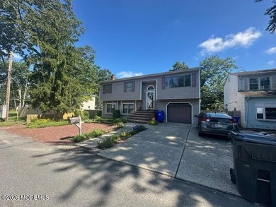 Spacious bi-level in Brick Township. Upstairs you will find a - photo 4