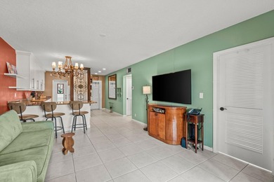 Welcome to your slice of paradise in Palm Beach Leisureville! - photo 5