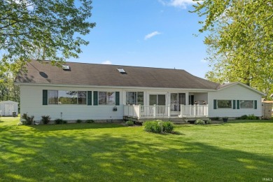 Lake Home For Sale in Wawaka, Indiana