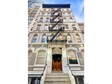 Welcome to this beautifully renovated 2-bed, 1-bath located in - photo 13