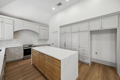 Open House, 12pm - 2pm Saturday, July 18th. Beautifully updated - photo 7