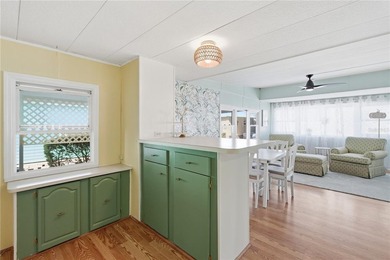 Bright and cheerful, this beautifully maintained manufactured - photo 22