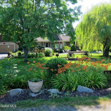 Welcome to this exceptional custom ranch, where quality - photo 5