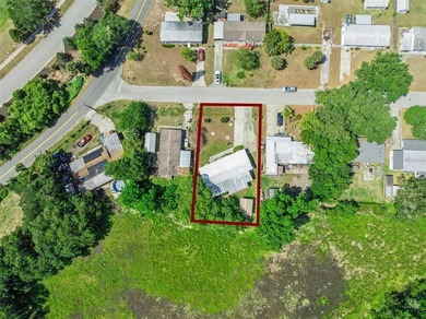 Beautifully maintained manufactured home featuring a spacious - photo 27
