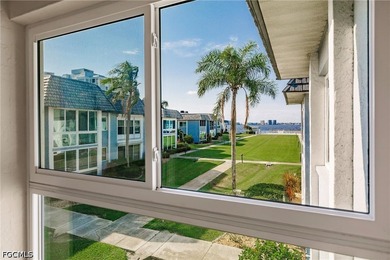 Welcome to Bay Harbor, one of North Fort Myers' best-kept - photo 29