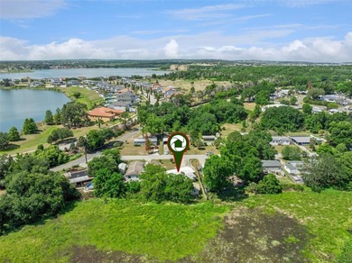 Beautifully maintained manufactured home featuring a spacious - photo 29