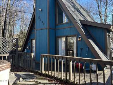 Lake Home For Sale in Tobyhanna, Pennsylvania