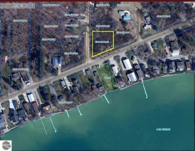 Lake Mitchell Lot For Sale in Cadillac Michigan