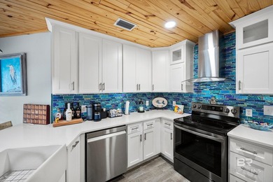 Beautifully remodeled 4BR/3BA home in a quiet Gulf Shores - photo 11