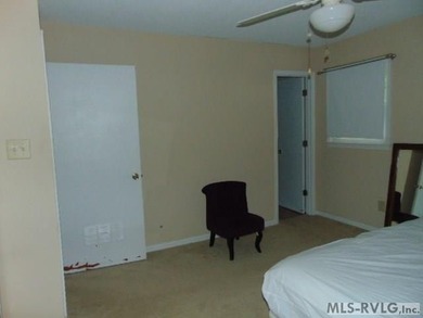 Wonderful brick ranch with a water view located in a nice - photo 13