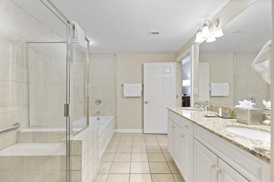 MOTIVATED SELLER! BEST VALUE IN ROYALE PALMS!! Experience luxury - photo 16