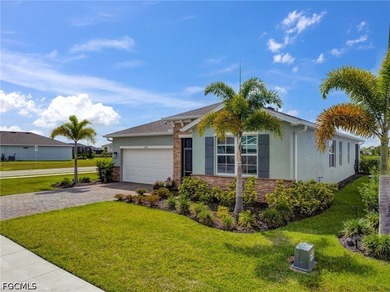 Welcome to Coral Bay, where newer construction, thoughtful - photo 7