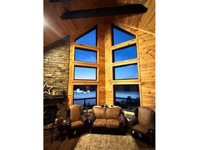 Discover a rare opportunity to own a luxury waterfront retreat - photo 17
