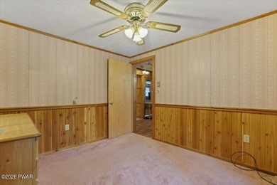 Welcome to this spacious and versatile 5-bedroom, 2-bath home - photo 25