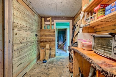 Seller offering $5k for Buyer rate buy-down! Rustic charm meets