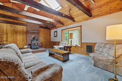 Welcome to this spacious and versatile 5-bedroom, 2-bath home - photo 27