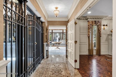 Behind the gates, a long tree-lined drive sets the tone. At 1762 - photo 30