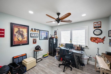 Beautifully remodeled 4BR/3BA home in a quiet Gulf Shores - photo 31