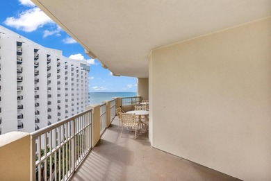 MOTIVATED SELLER! BEST VALUE IN ROYALE PALMS!! Experience luxury - photo 31