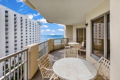 MOTIVATED SELLER! BEST VALUE IN ROYALE PALMS!! Experience luxury - photo 32