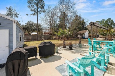 Beautifully remodeled 4BR/3BA home in a quiet Gulf Shores - photo 35