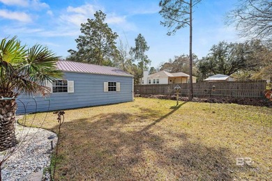 Beautifully remodeled 4BR/3BA home in a quiet Gulf Shores - photo 36