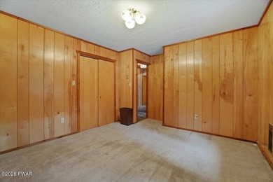 Welcome to this spacious and versatile 5-bedroom, 2-bath home - photo 36