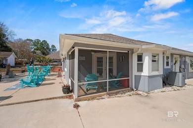 Beautifully remodeled 4BR/3BA home in a quiet Gulf Shores - photo 37
