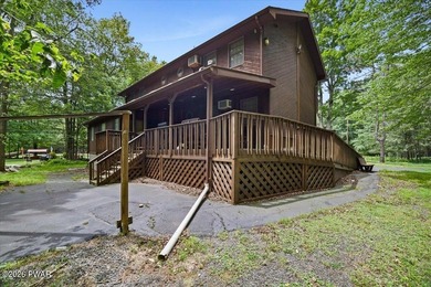 Welcome to this spacious and versatile 5-bedroom, 2-bath home - photo 42