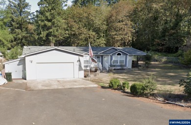 Lake Home For Sale in Sweet Home, Oregon