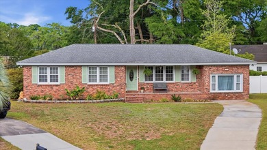 Prime location just 10 minutes to Folly Beach and 10 minutes to - photo 2