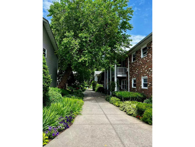 Welcome to 246 Fairharbor Drive, Patchogue! Beautifully - photo 4