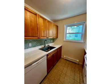 Welcome to 246 Fairharbor Drive, Patchogue! Beautifully - photo 8