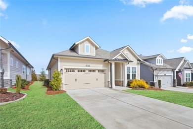 Looper Lake Home For Sale in Flowery Branch Georgia