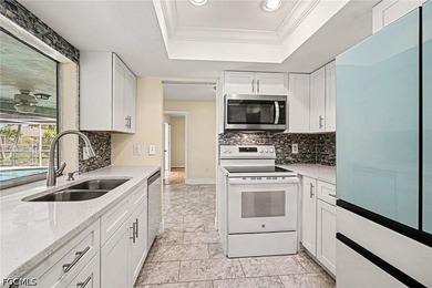 3/2/2 pool home in a quiet neighborhood! Features a new kitchen - photo 3