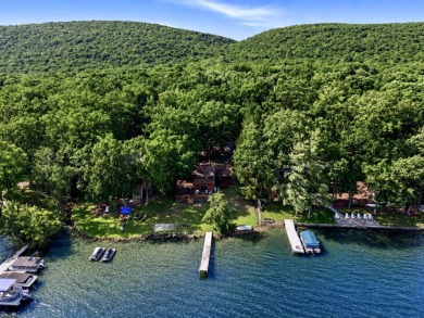 3 bedroom Lakefront Contemporary on Power-boating Lake! - photo 2