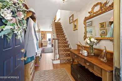 Exceptional waterfront end-unit townhouse in the highly - photo 6