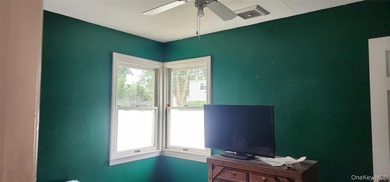 Opportunity for investor or handy homeowner! Lots of upgrades - photo 8