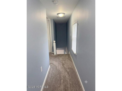 4 bed, 1 bath, two story home with basement. Laminate plank - photo 8