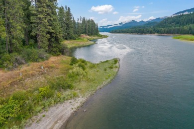 Lake Acreage For Sale in Metaline, Washington