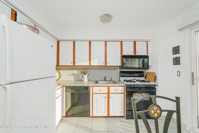 This is a South Shore Gem! Spacious end unit townhome with 2 - photo 14