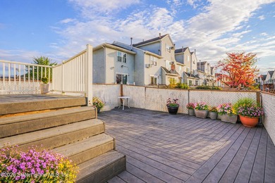 This is a South Shore Gem! Spacious end unit townhome with 2 - photo 18