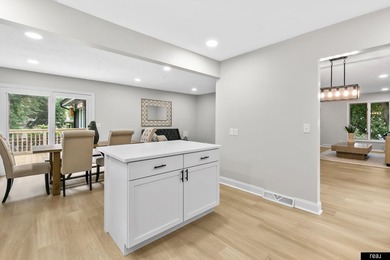 Fully updated 4 bedroom, 3 bathroom home in the desirable - photo 8