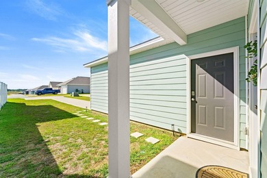 IMPROVED PRICE! While this house is both Cozy and Cute, it's got - photo 33