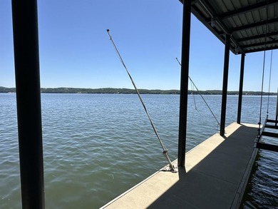 Completed in 2023, this Tennessee River Modern Masterpiece is - photo 4