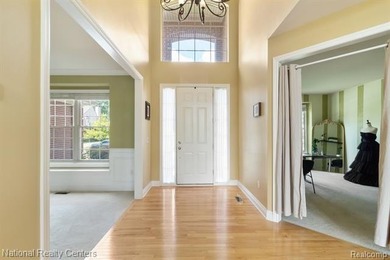 Welcome to this expansive 3-car garage, 4-bedroom, 3.5-bath - photo 7