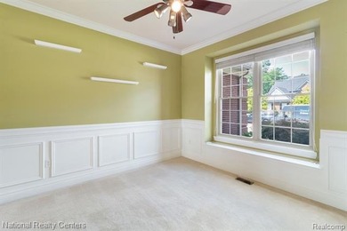 Welcome to this expansive 3-car garage, 4-bedroom, 3.5-bath - photo 10