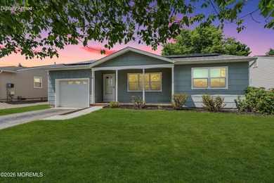 Beautifully renovated Yorkshire model with 1,360 sf and across - photo 1