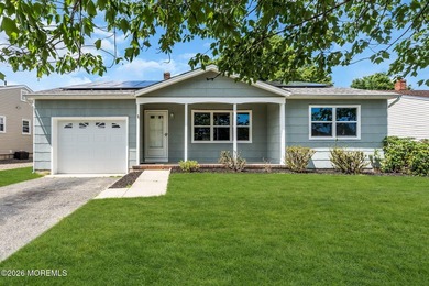Beautifully renovated Yorkshire model with 1,360 sf and across - photo 2